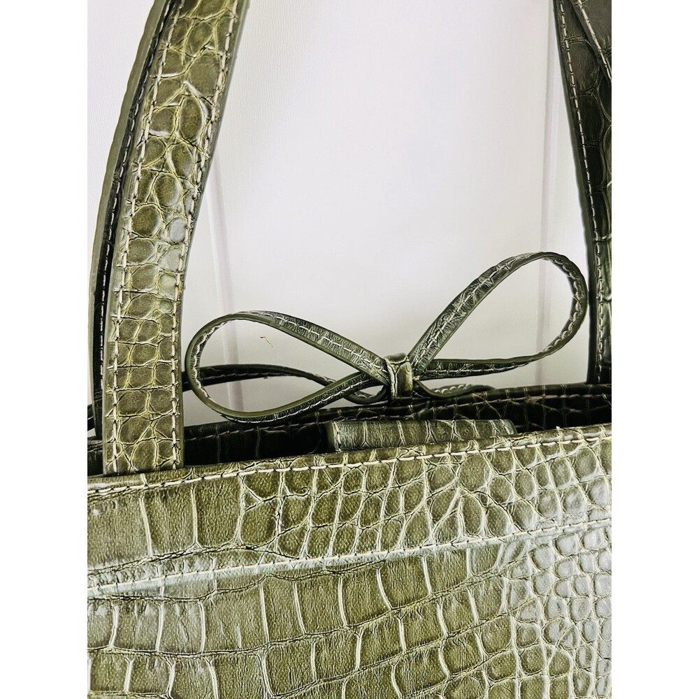 Vintage Liz Claiborne Olive Green Crocodile Embossed Shoulder Bag Bow Accent - Picture 2 of 8